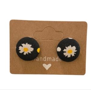 Daisy Button Earrings